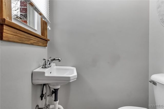 6903 Jewett Holmwood Road, Orchard Park, NY 14127