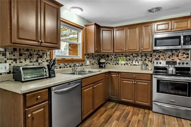 6903 Jewett Holmwood Road, Orchard Park, NY 14127