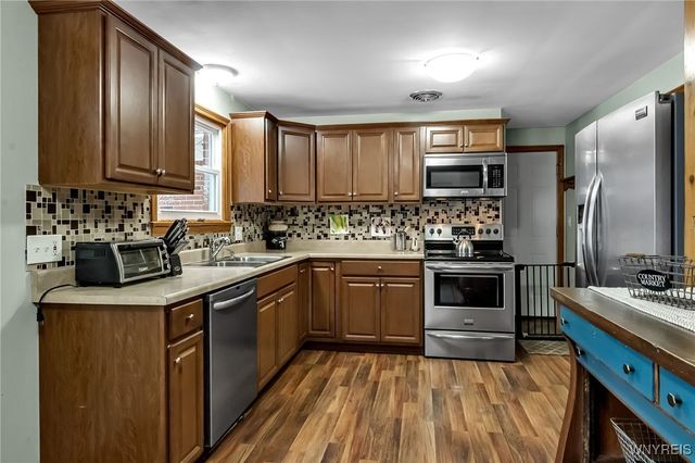 6903 Jewett Holmwood Road, Orchard Park, NY 14127