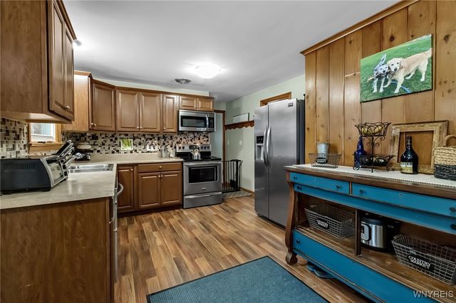 6903 Jewett Holmwood Road, Orchard Park, NY 14127