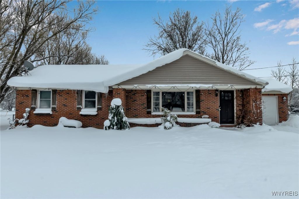 6903 Jewett Holmwood Road, Orchard Park, NY 14127