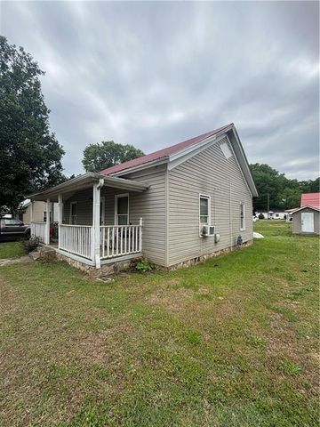 8 Walnut Street, Aragon, GA 30104