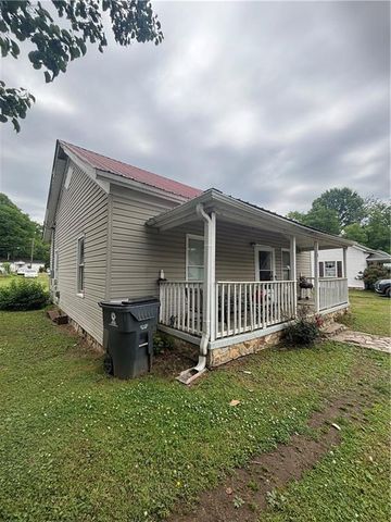 8 Walnut Street, Aragon, GA 30104