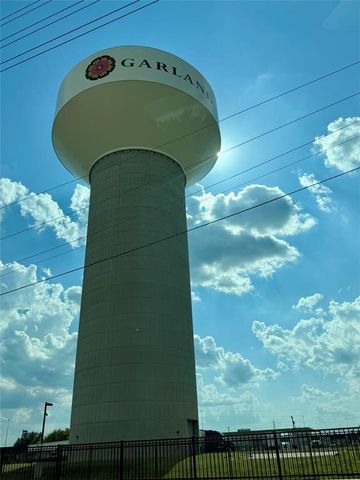 1909 TOWNGATE Drive, Garland, TX 75041