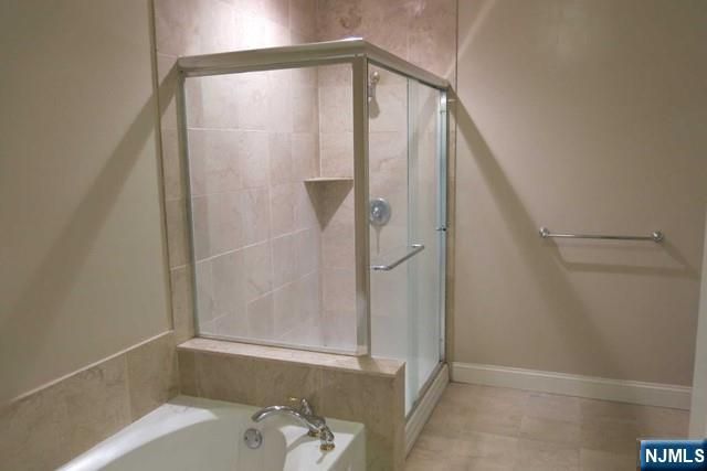 116 The Promenade 116, Edgewater, NJ 07020