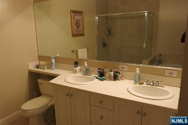 116 The Promenade 116, Edgewater, NJ 07020