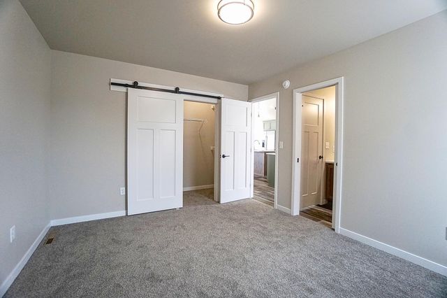 6033 78th Avenue S, Horace, ND 58047