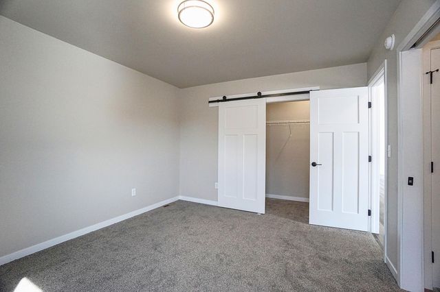 6033 78th Avenue S, Horace, ND 58047