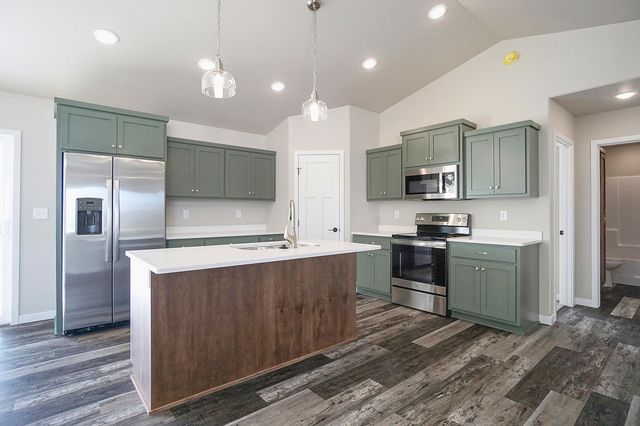 6033 78th Avenue S, Horace, ND 58047