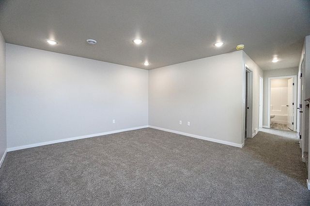 6033 78th Avenue S, Horace, ND 58047