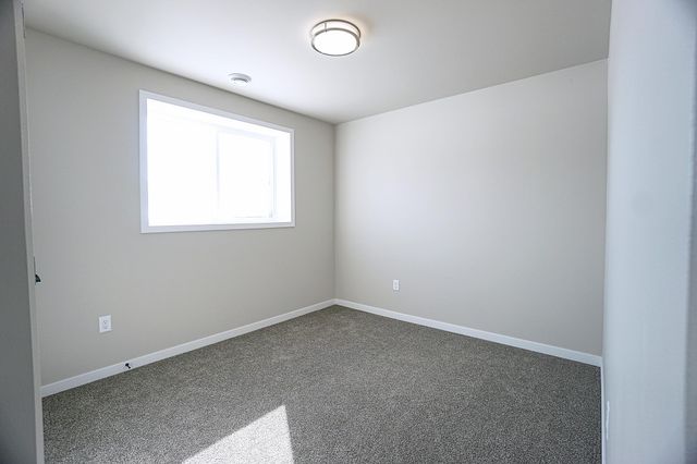 6033 78th Avenue S, Horace, ND 58047