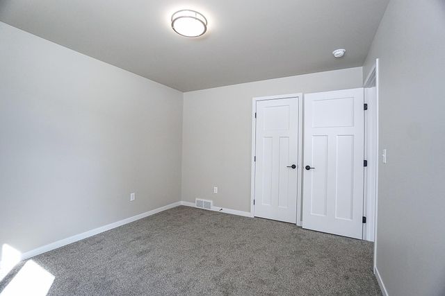 6033 78th Avenue S, Horace, ND 58047