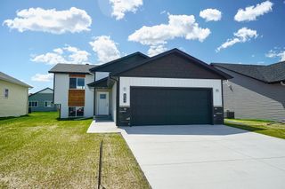 6033 78th Avenue S, Horace, ND 58047