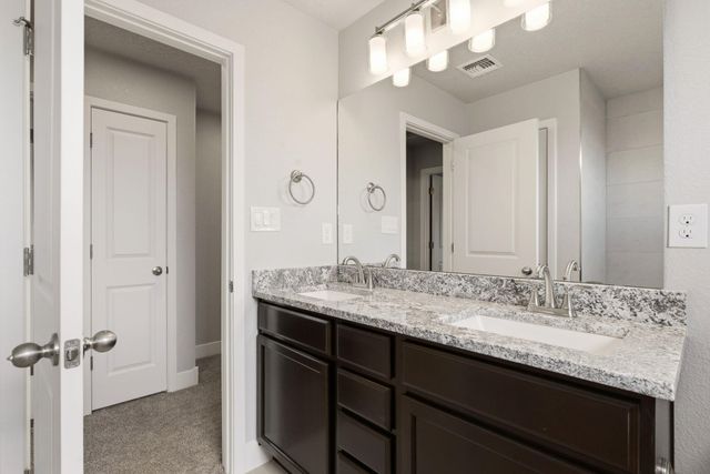 6717 Sydney Drive NE, Rio Rancho, NM 87144