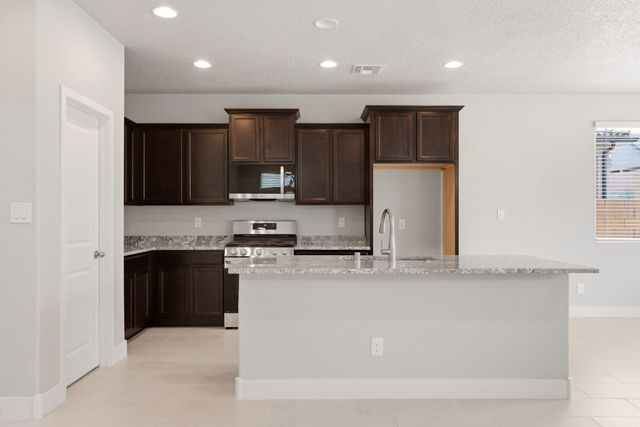 6717 Sydney Drive NE, Rio Rancho, NM 87144
