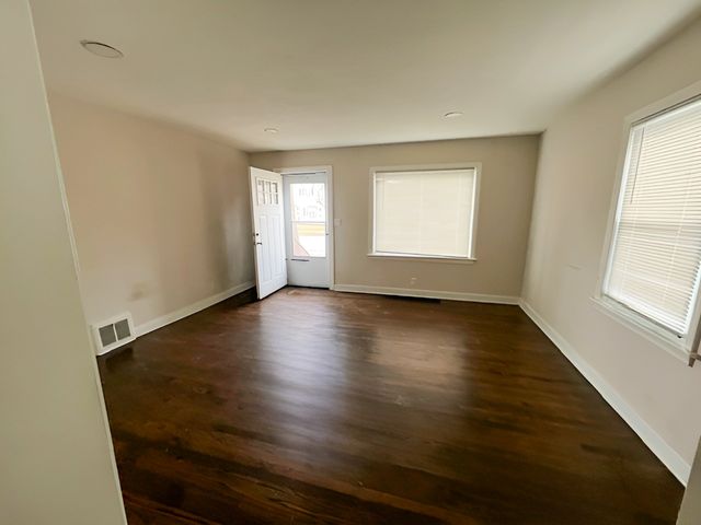 17943 Ridgewood Avenue, Lansing, IL 60438