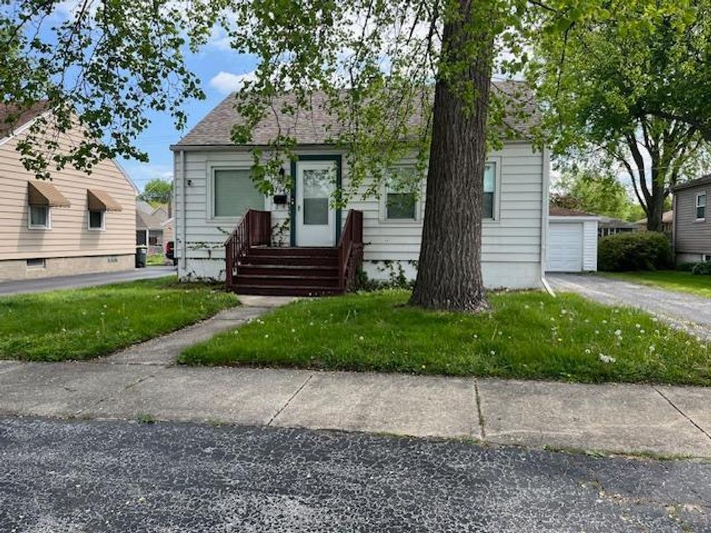 17943 Ridgewood Avenue, Lansing, IL 60438