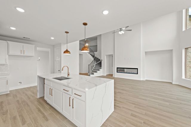 128 Meadow Beauty LN, Georgetown, TX 78633