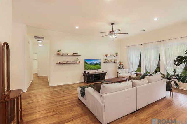40099 Trace Ave, Prairieville, LA 70769