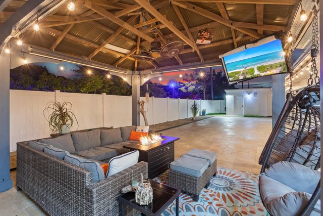 800 NE 8th Street, Pompano Beach, FL 33060