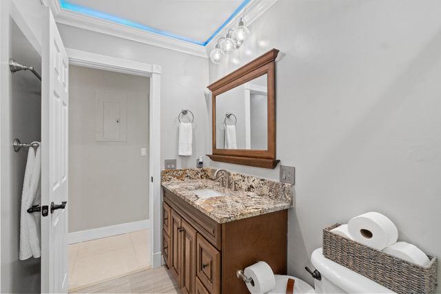 800 NE 8th Street, Pompano Beach, FL 33060