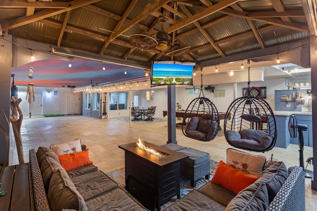 800 NE 8th Street, Pompano Beach, FL 33060