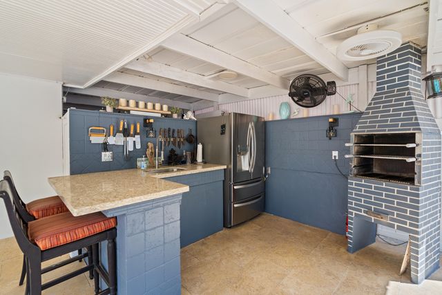 800 NE 8th Street, Pompano Beach, FL 33060