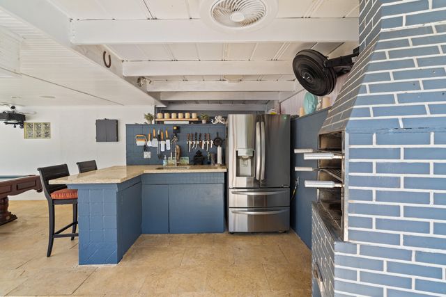 800 NE 8th Street, Pompano Beach, FL 33060