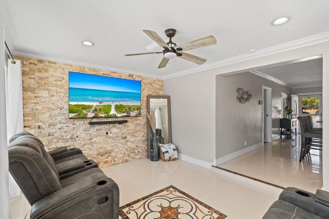 800 NE 8th Street, Pompano Beach, FL 33060