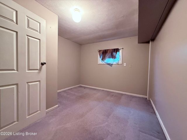 615 Rymer Way, Louisville, KY 40223