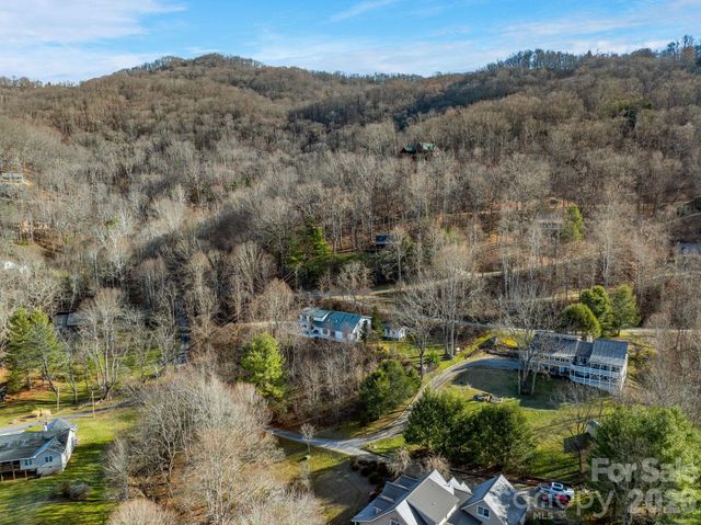 53 Hackberry Lane, Waynesville, NC 28785