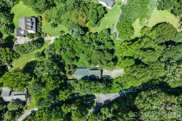 53 Hackberry Lane, Waynesville, NC 28785