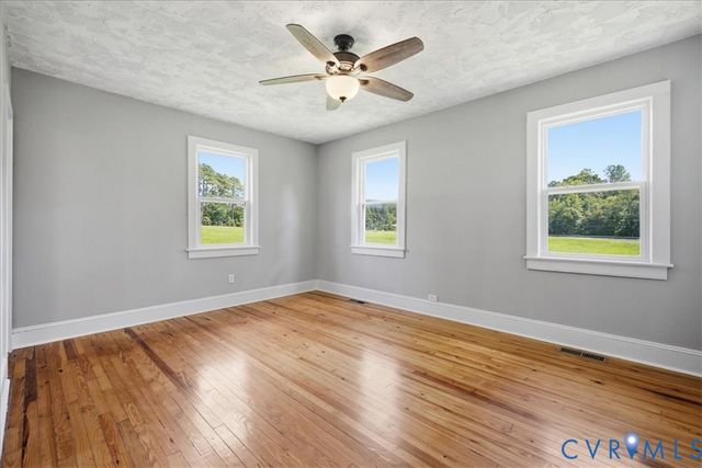 22706 Cox Rd, North Dinwiddie, VA 23803
