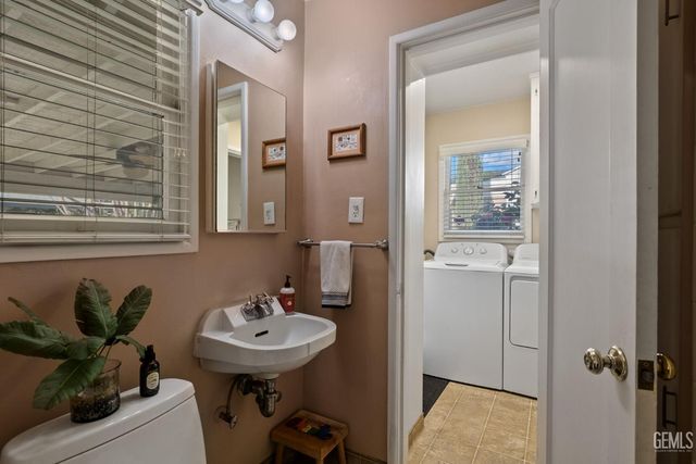 2605 Beech Street, Bakersfield, CA 93301