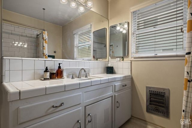 2605 Beech Street, Bakersfield, CA 93301