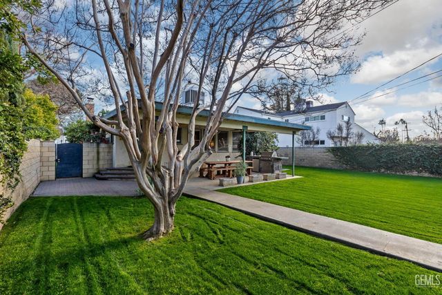 2605 Beech Street, Bakersfield, CA 93301