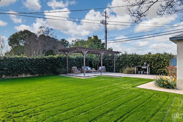 2605 Beech Street, Bakersfield, CA 93301