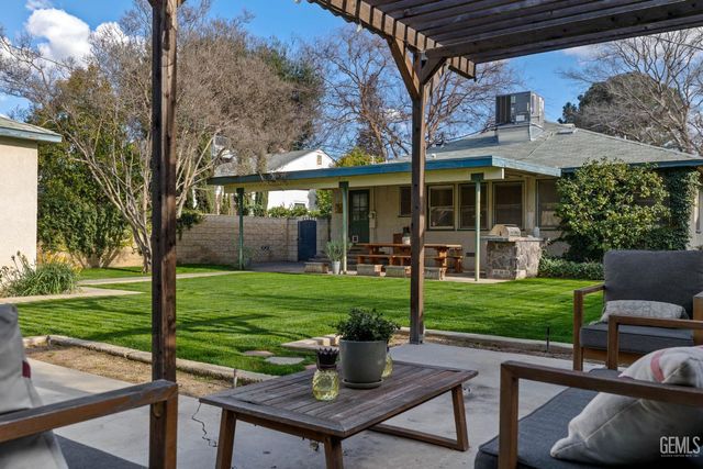 2605 Beech Street, Bakersfield, CA 93301