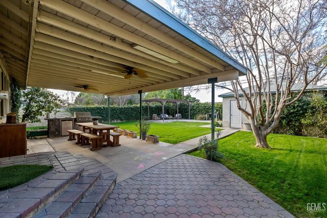 2605 Beech Street, Bakersfield, CA 93301