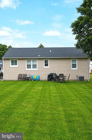 333 SANDALWOOD, Hamilton, NJ 08619