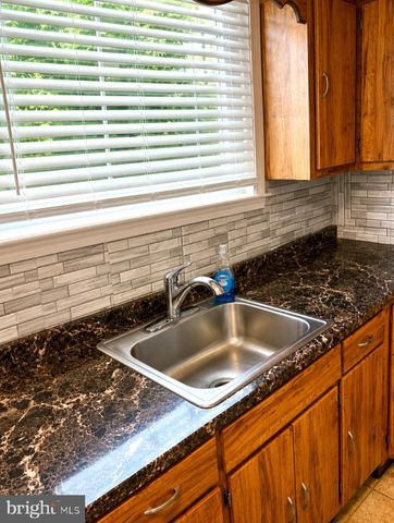 333 SANDALWOOD, Hamilton, NJ 08619