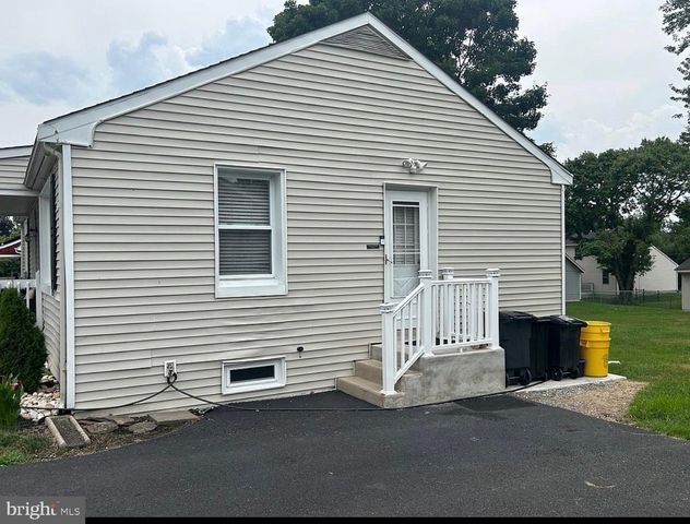 333 SANDALWOOD, Hamilton, NJ 08619