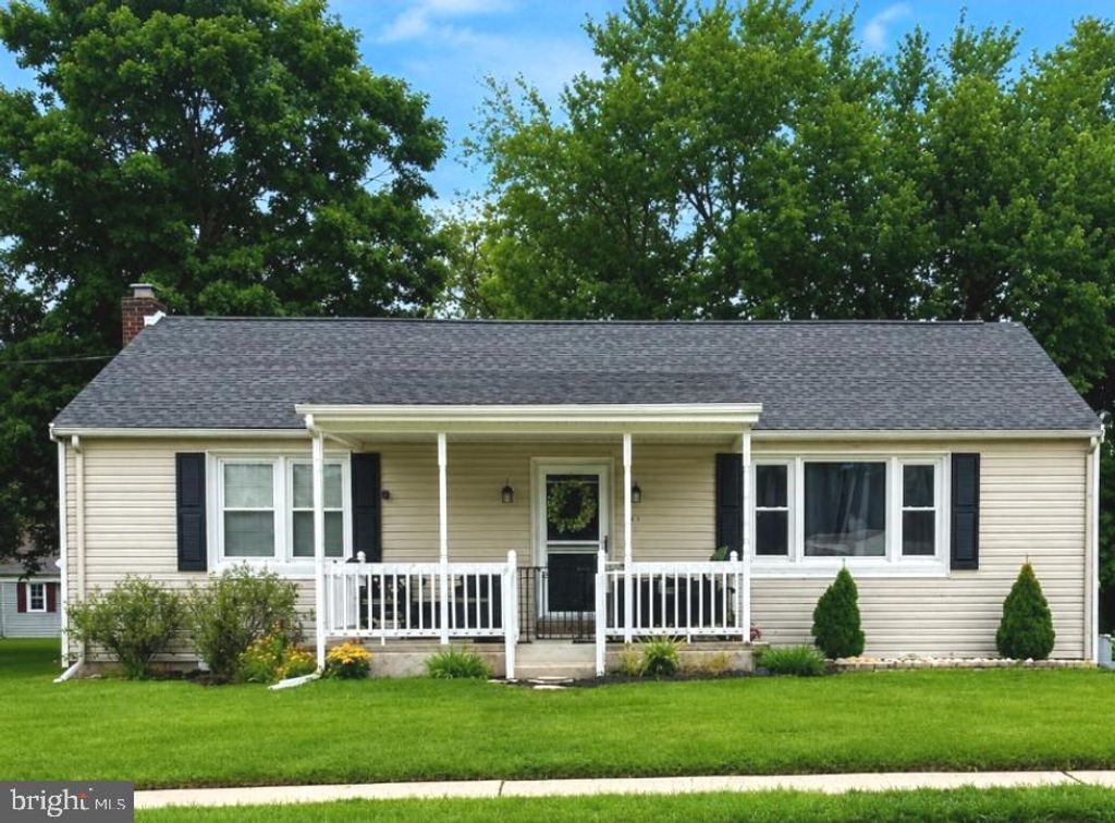 333 SANDALWOOD, Hamilton, NJ 08619