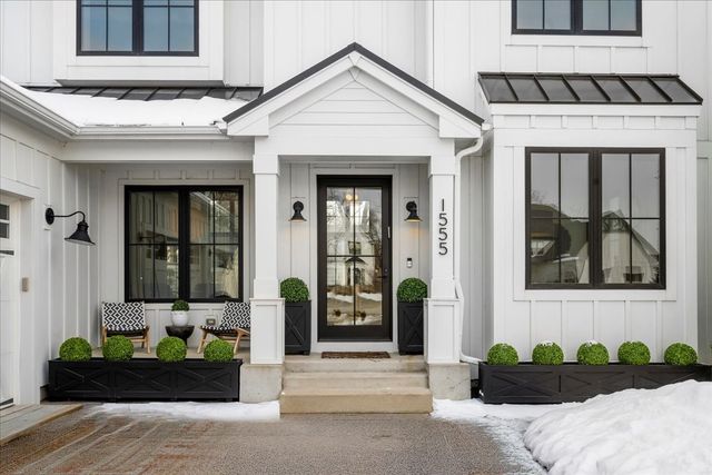 1555 Samanthas Way, Deerfield, IL 60015