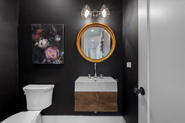 1555 Samanthas Way, Deerfield, IL 60015