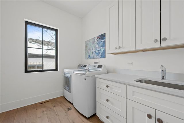 1555 Samanthas Way, Deerfield, IL 60015