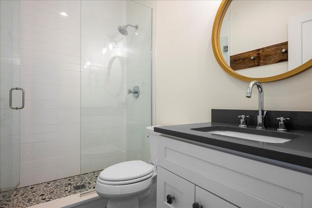 1555 Samanthas Way, Deerfield, IL 60015