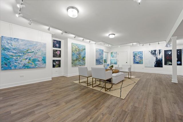 1555 Samanthas Way, Deerfield, IL 60015