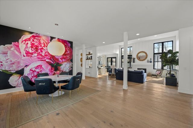 1555 Samanthas Way, Deerfield, IL 60015