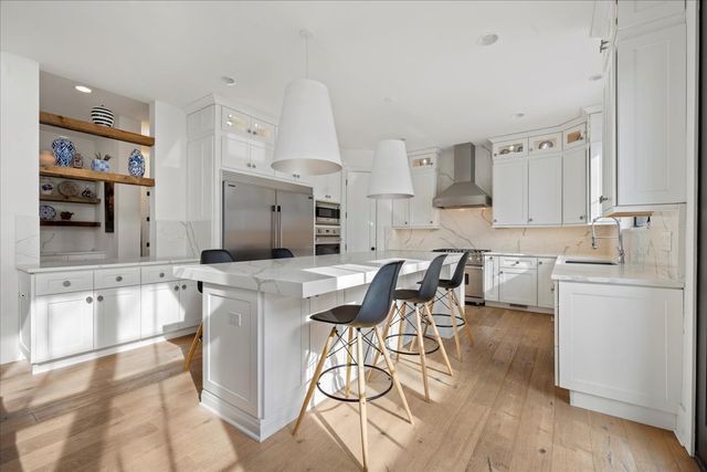 1555 Samanthas Way, Deerfield, IL 60015